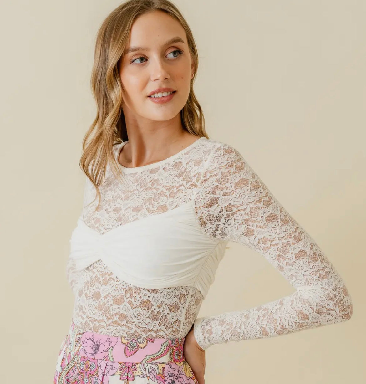 Chic Romantic Round Neckline Lace BODYSUIT