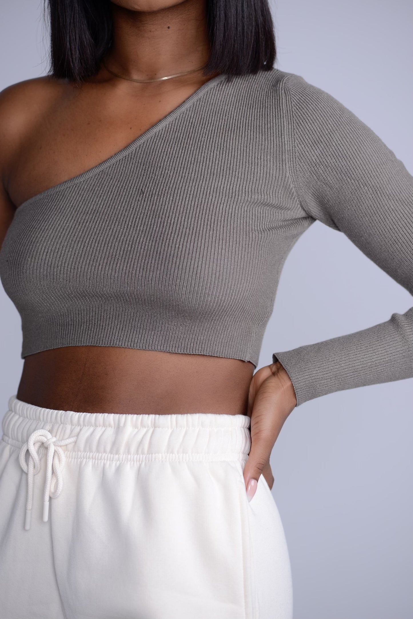 One shoulder long sleeve cropped top